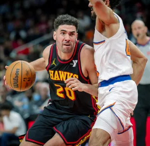Niang signs one-year contract with Warriors